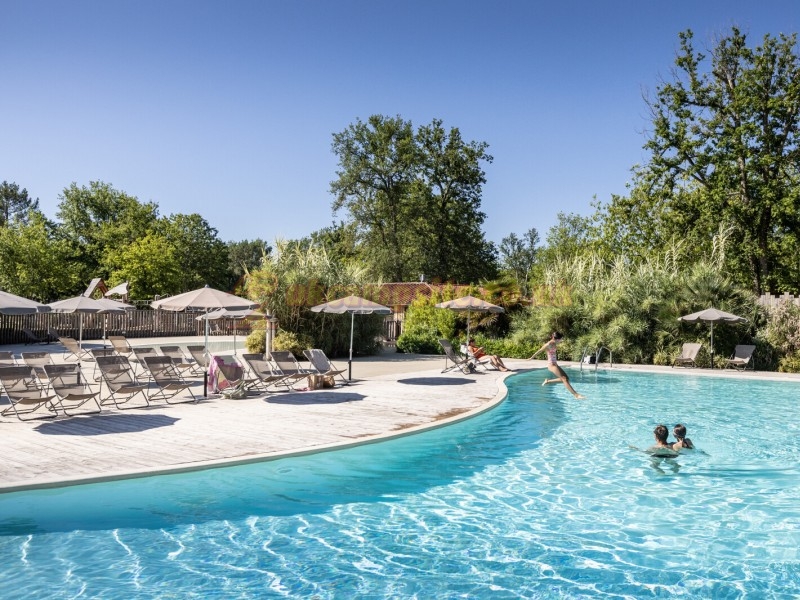 Camping Huttopia Lac De Luby