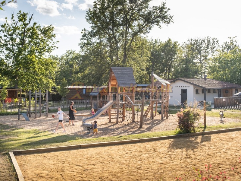 Camping Huttopia Lac De Luby