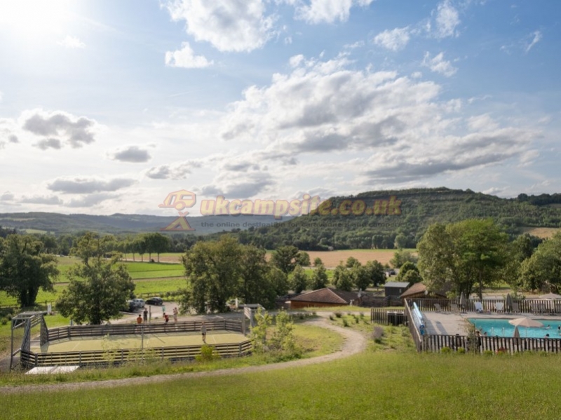 Camping Huttopia Pays De Cordes Sur Ciel