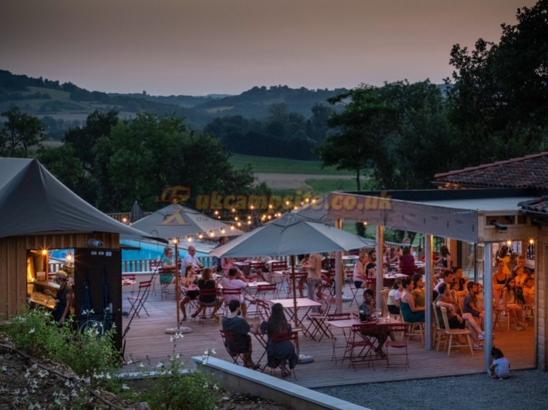 Camping Huttopia Pays De Cordes Sur Ciel