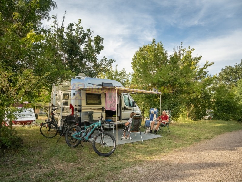 Camping Huttopia Pays De Cordes Sur Ciel