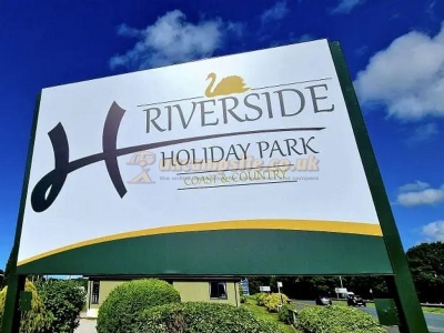 Riverside Holiday Park