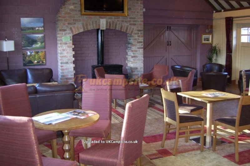 Ashbourne Heights Holiday Park (PHolsUK)