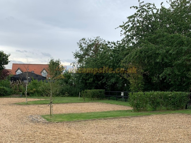 Willowcroft Camping And Caravan Park