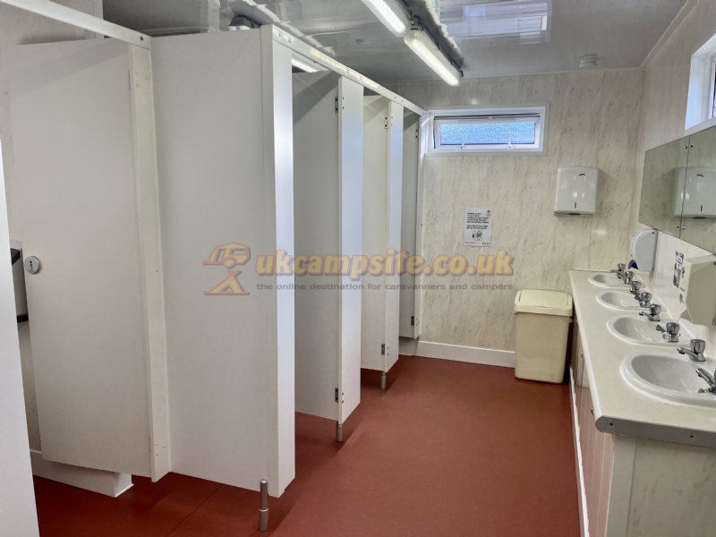 Red Deer Village Holiday Park