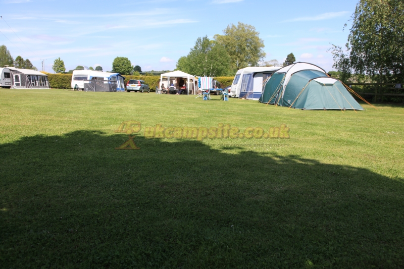 Pelerine Caravan And Camping Site