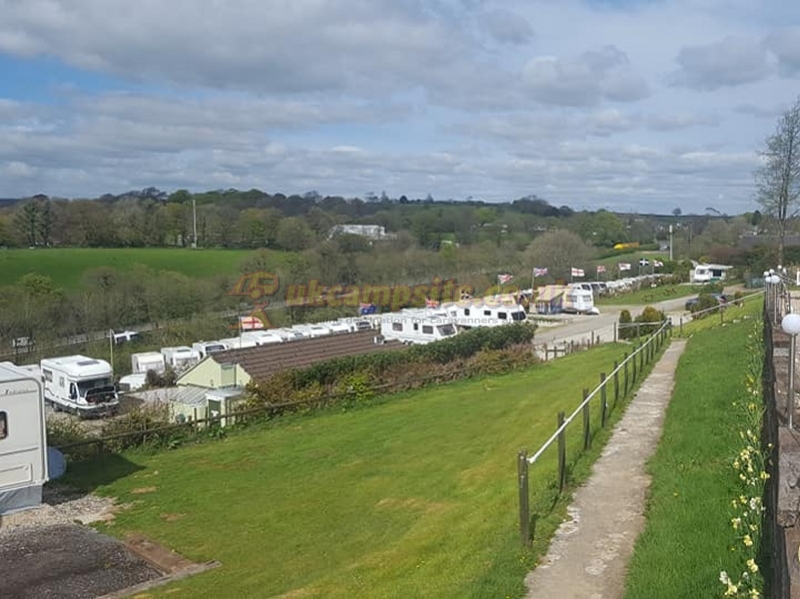 Pine Green Valley Caravan Park
