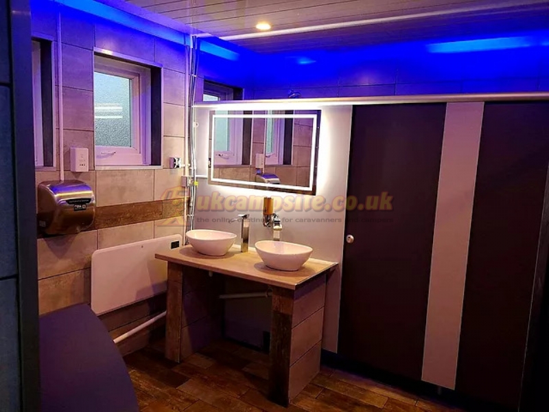 Pine Green Valley Caravan Park