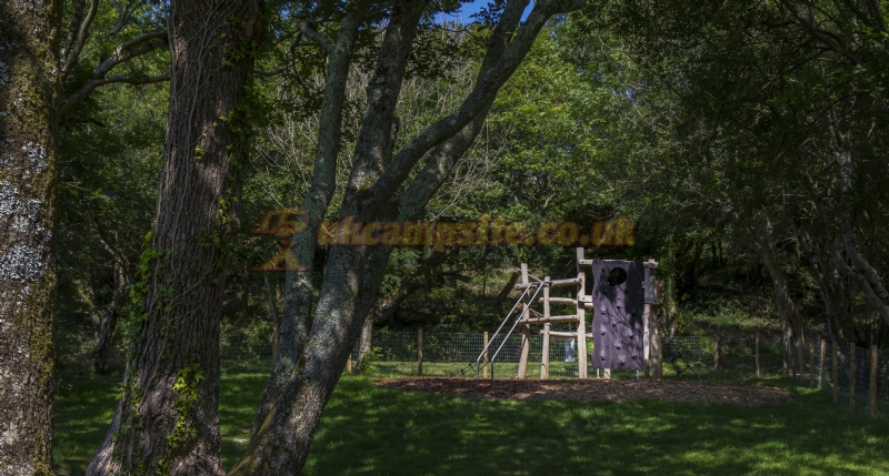Tyddyn Llwyn Caravan Park And Campsite