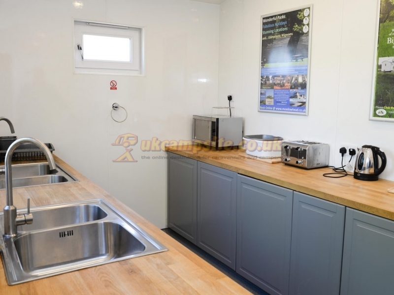 Belhaven Bay Caravan And Camping Park