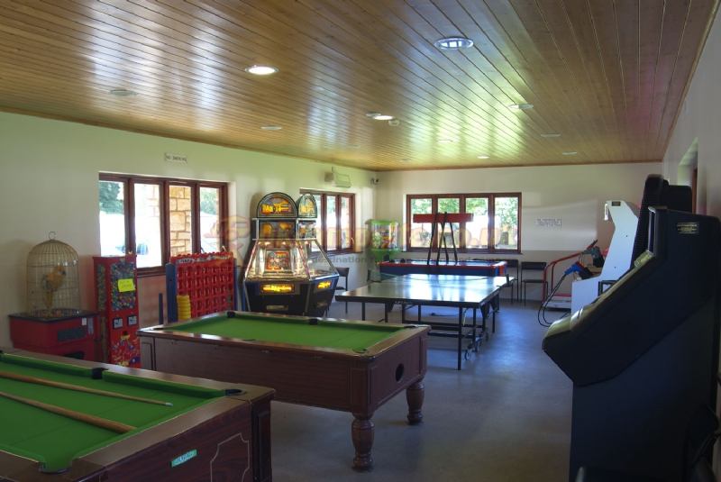 Riverside Caravan Park