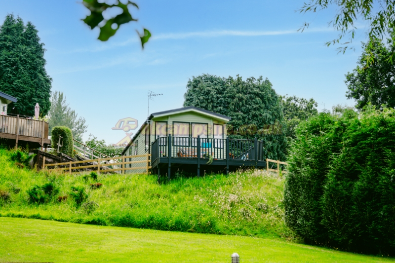 Lincomb Lock Caravan Park