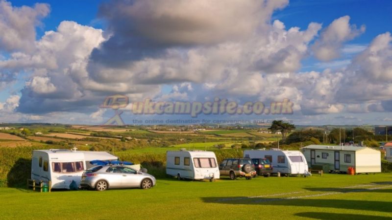 Upper Lynstone Camping And Caravan Park