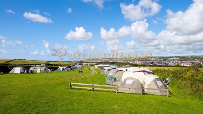 Upper Lynstone Camping And Caravan Park