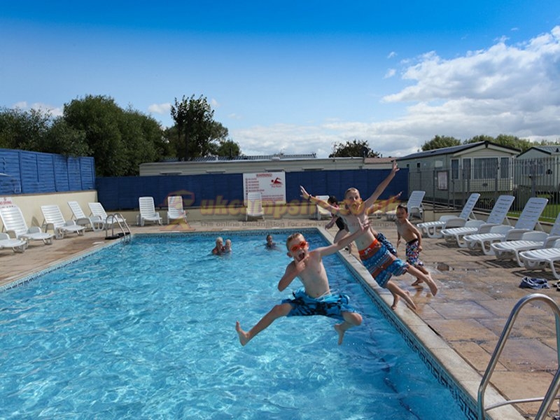 Country View Holiday Park