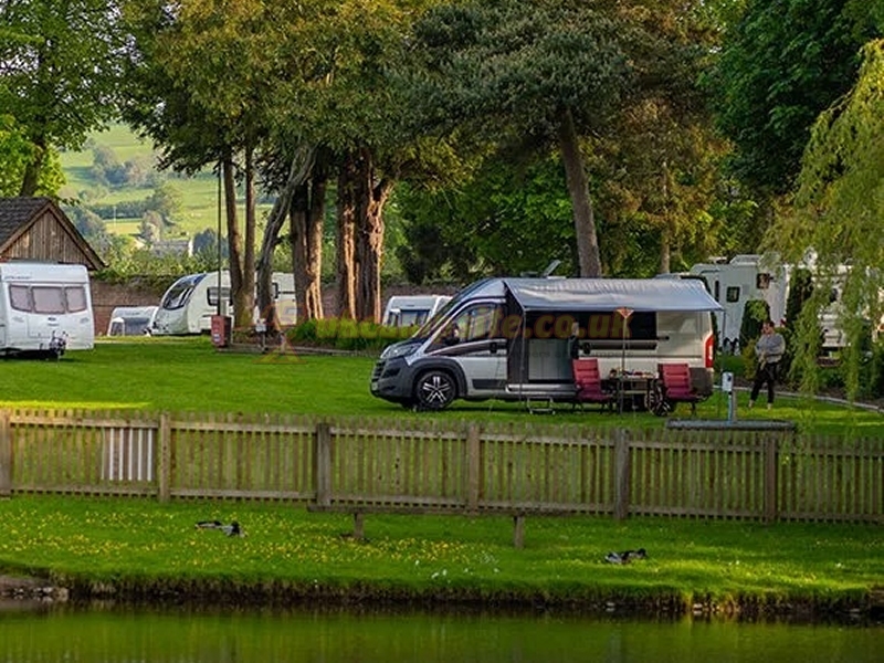 Mellington Hall Caravan Park