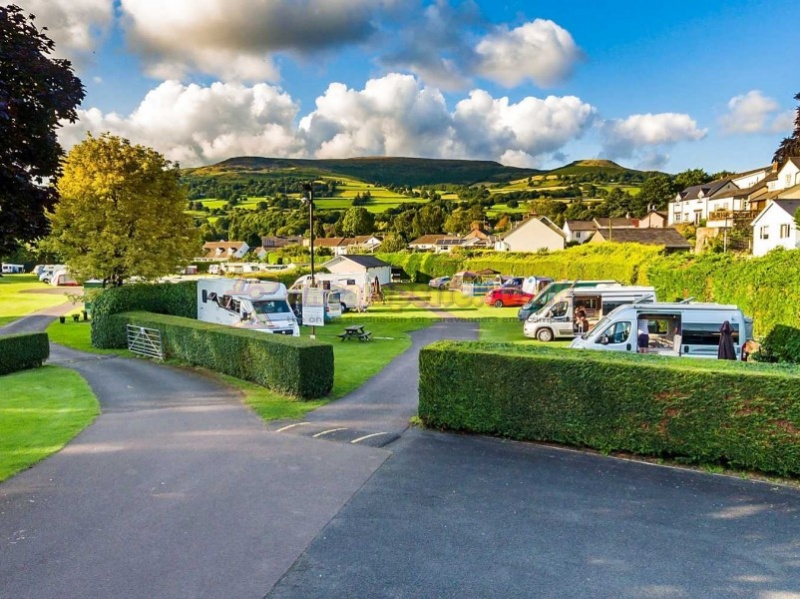 Riverside Caravan Park
