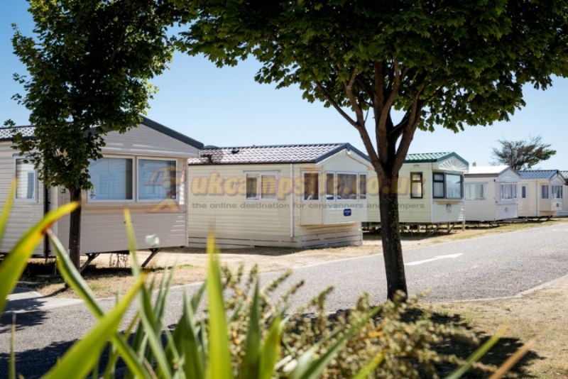 Suffolk Sands Holiday Park (PHolsUK)