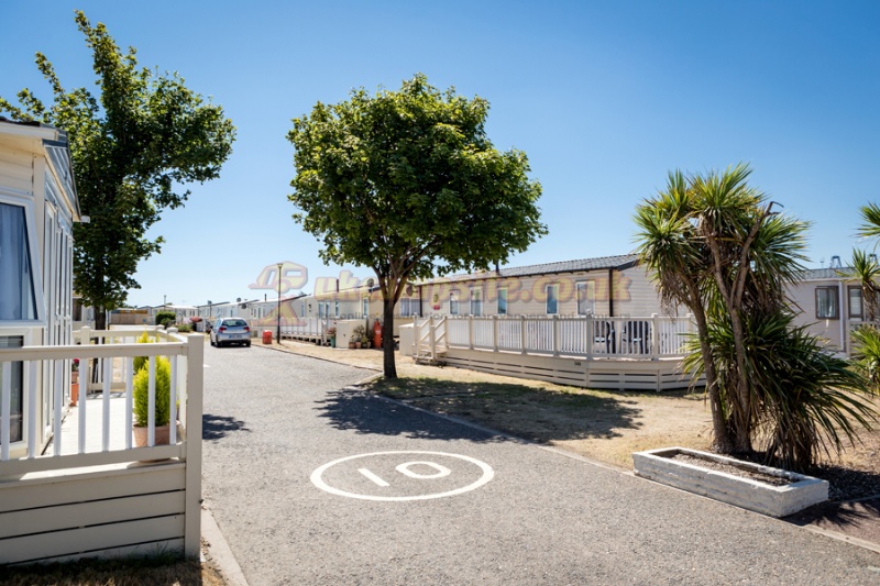 Suffolk Sands Holiday Park (PHolsUK)
