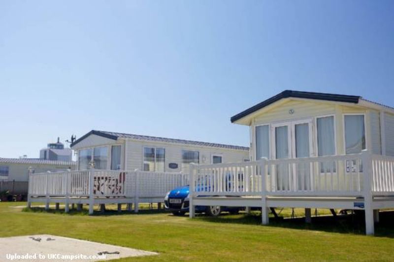 Suffolk Sands Holiday Park (PHolsUK)