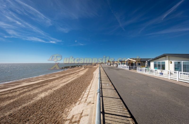 Suffolk Sands Holiday Park (PHolsUK)