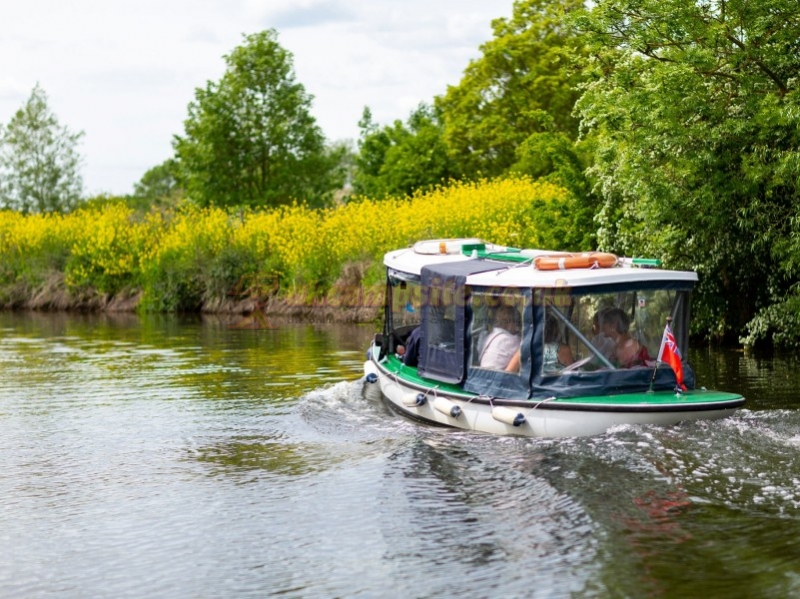Stratford Parks Riverside Holidays