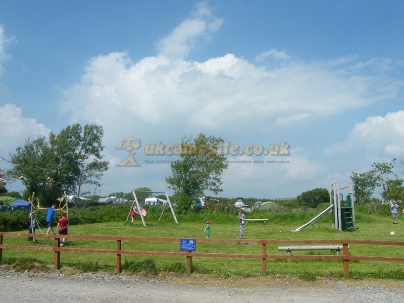 Pitton Cross Caravan And Camping Park