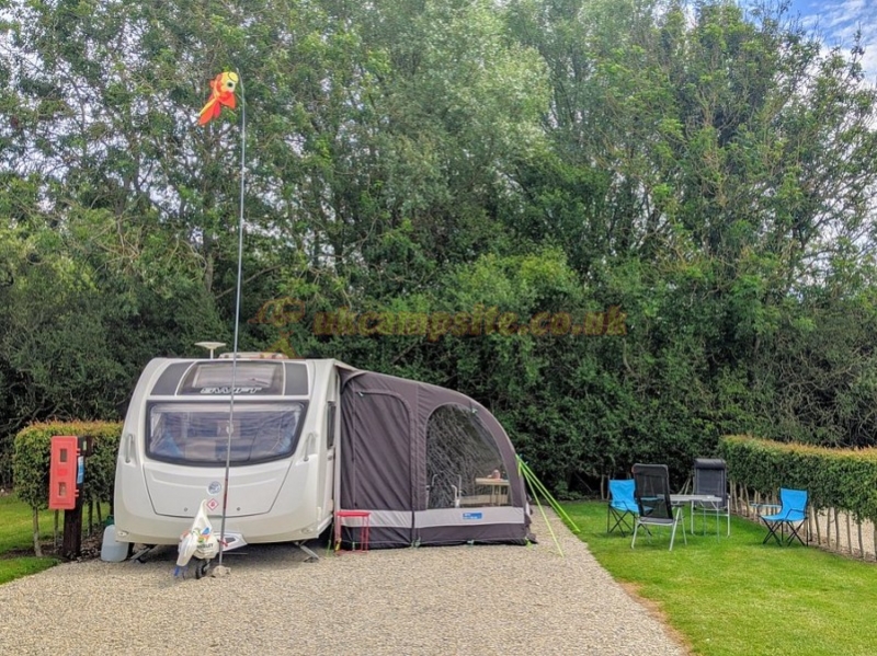 Black Bull Caravan Park