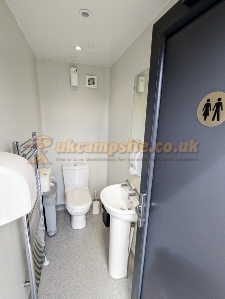 Black Bull Caravan Park