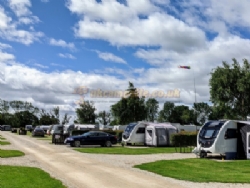 Black Bull Caravan Park