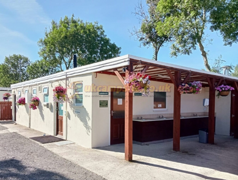 Black Bull Caravan Park