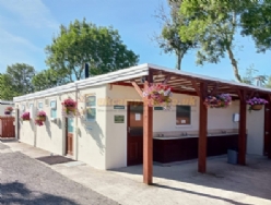 Black Bull Caravan Park