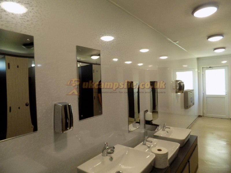 Meadow Lakes Holiday Park
