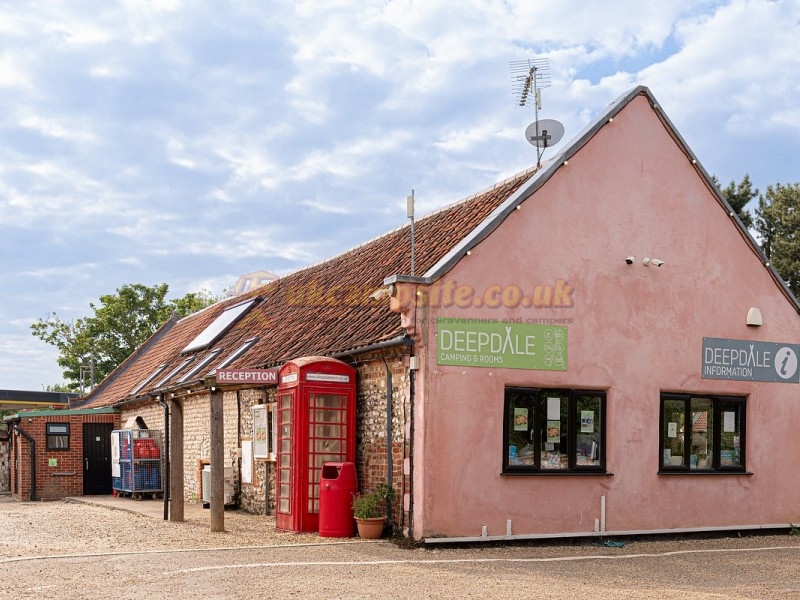 Deepdale Camping And Rooms