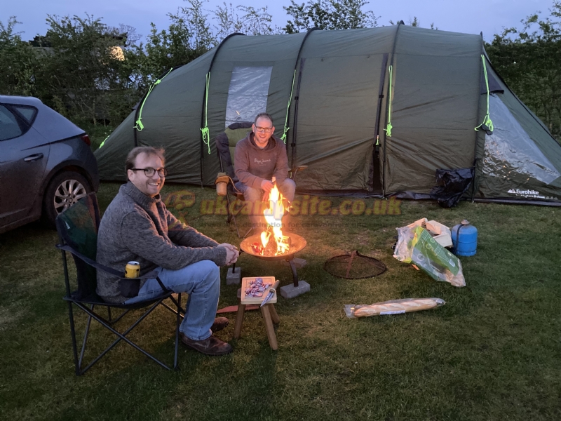 Deepdale Camping And Rooms