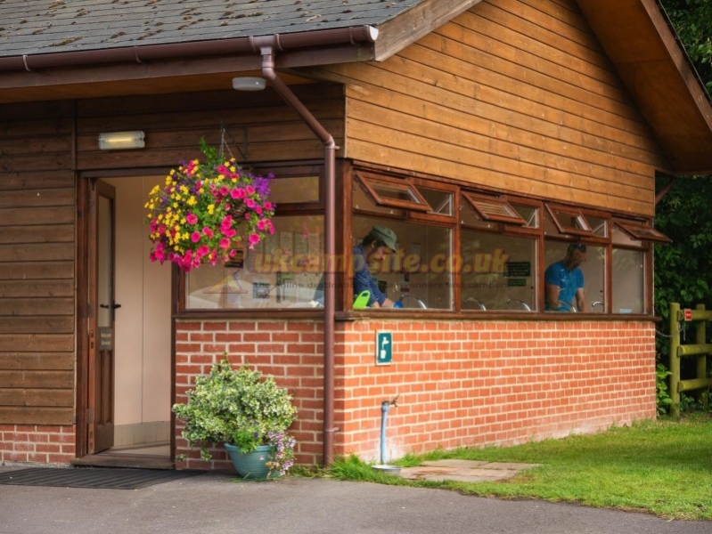 Norden Farm Touring Caravan And Camping Site