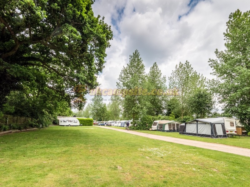 The Oaks Holiday Park