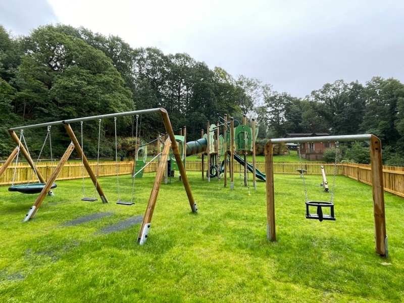 Hill Of Oaks Lodge And Caravan Park