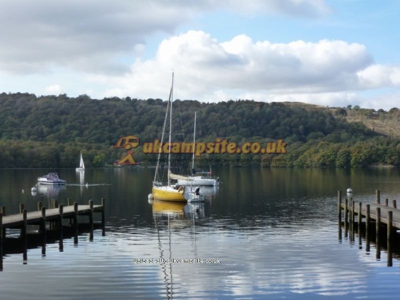 Hill Of Oaks Lodge And Caravan Park