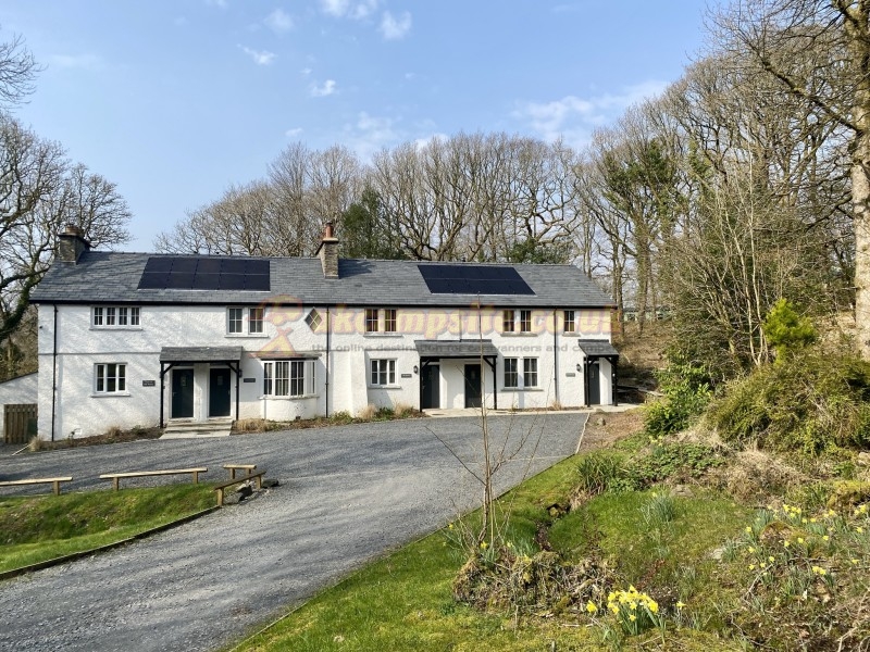 Hill Of Oaks Lodge And Caravan Park