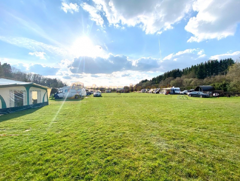 Riverside Caravan And Camping Park