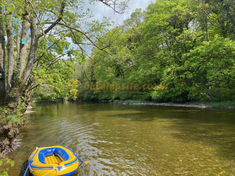 Riverside Caravan And Camping Park