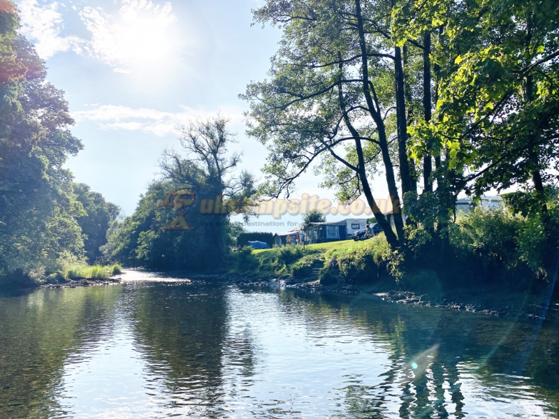 Riverside Caravan And Camping Park