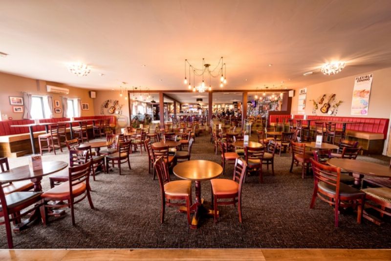 Steeple Bay Holiday Park (PHolsUK)