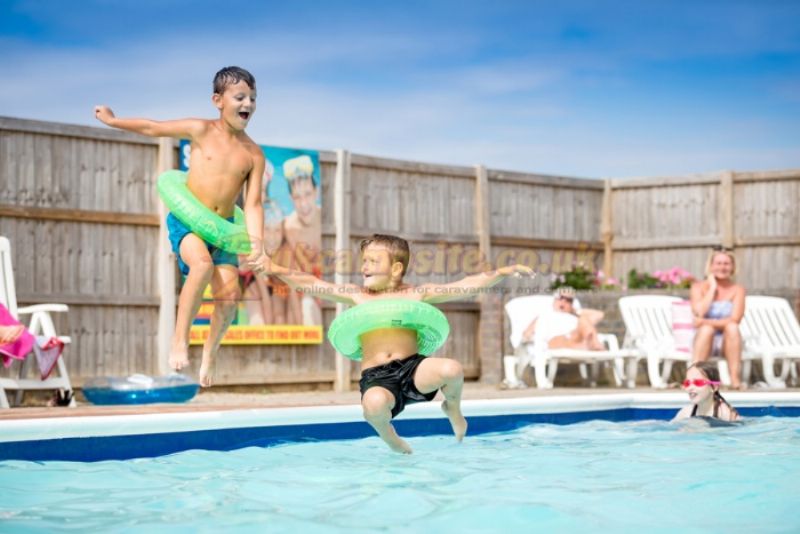 Steeple Bay Holiday Park (PHolsUK)