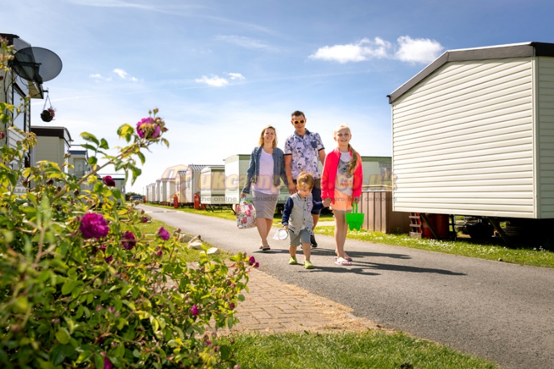 Dovercourt Holiday Park (PHolsUK)