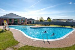 Dovercourt Holiday Park (PHolsUK)