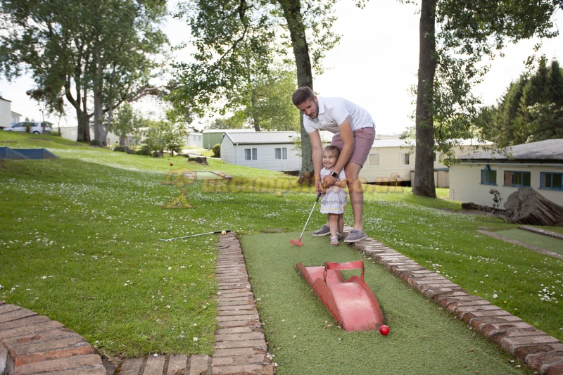 Looe Bay Holiday Park - Parkdean Resorts