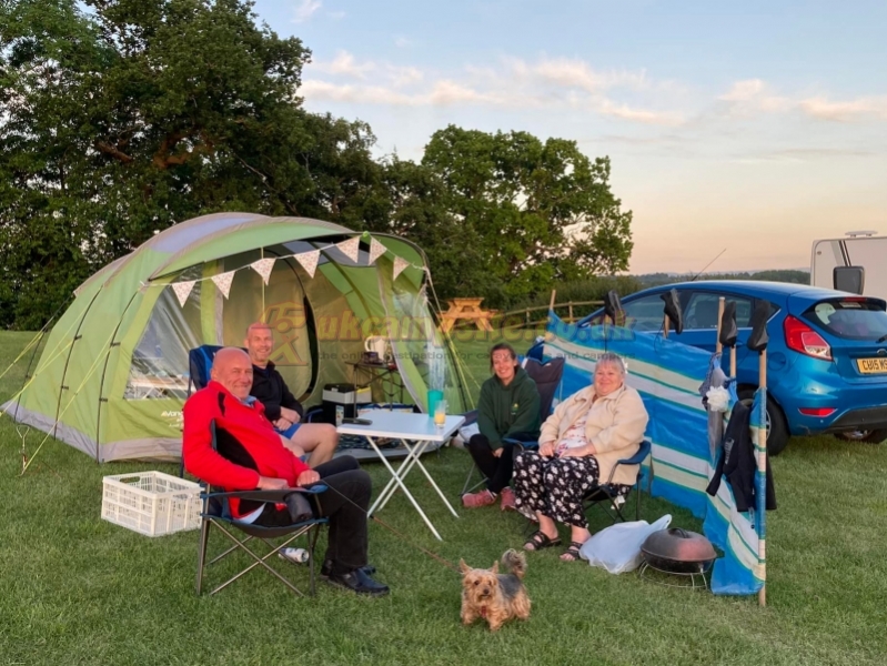 Riverside Caravan Park