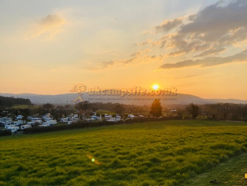 Riverside Caravan Park